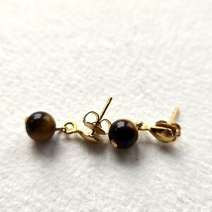BNWT Genuine Tiger Eye Goldtone Earrings